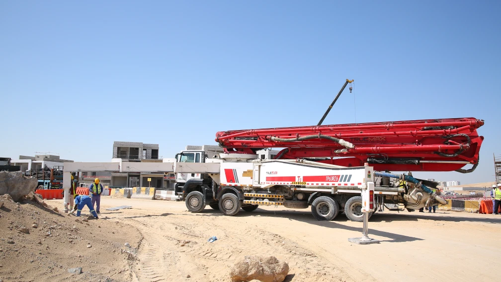 Concrete Pump Sizing and Hydraulic Optimization: Maximizing Output Across Complex Jobsite Layouts